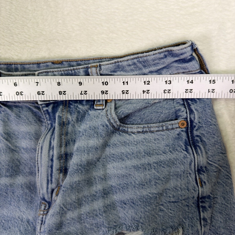 American Eagle Jean Shorts Womens 4 Blue Light Wash Baggy Mom Distressed Denim - Picture 3 of 9
